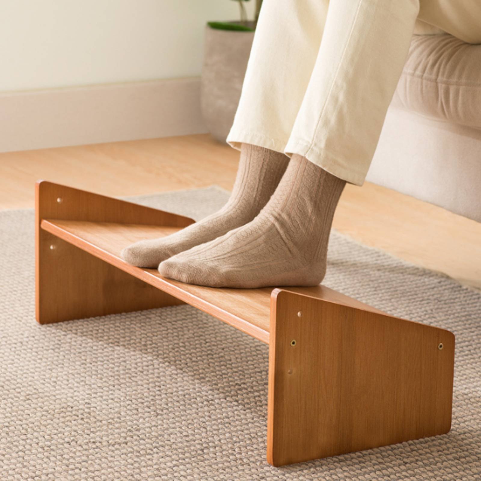 Office Furniture Desk - مسند قدم تحت المكتب بسطح واسع،