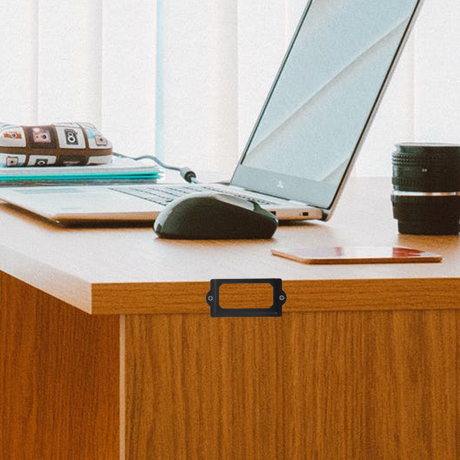 طقم واحد من حامل بطاقات الأسما - مراجعة Office Furniture Names وسعره